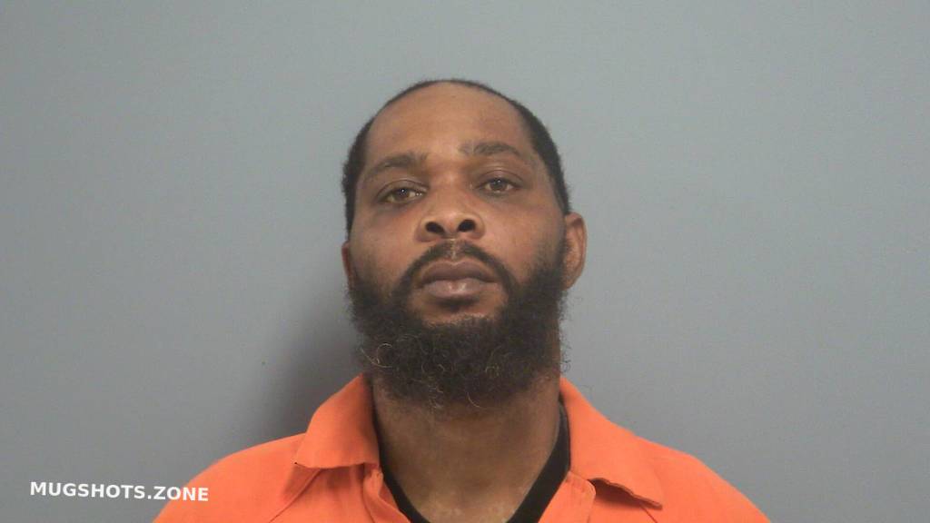 Derondirk Deundra Lipsey